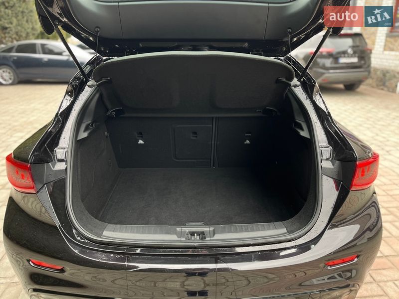 Хэтчбек Infiniti Q30 2017 в Белой Церкви фото 5 Хэтчбек Infiniti Q30 2017 в Белой Церкви