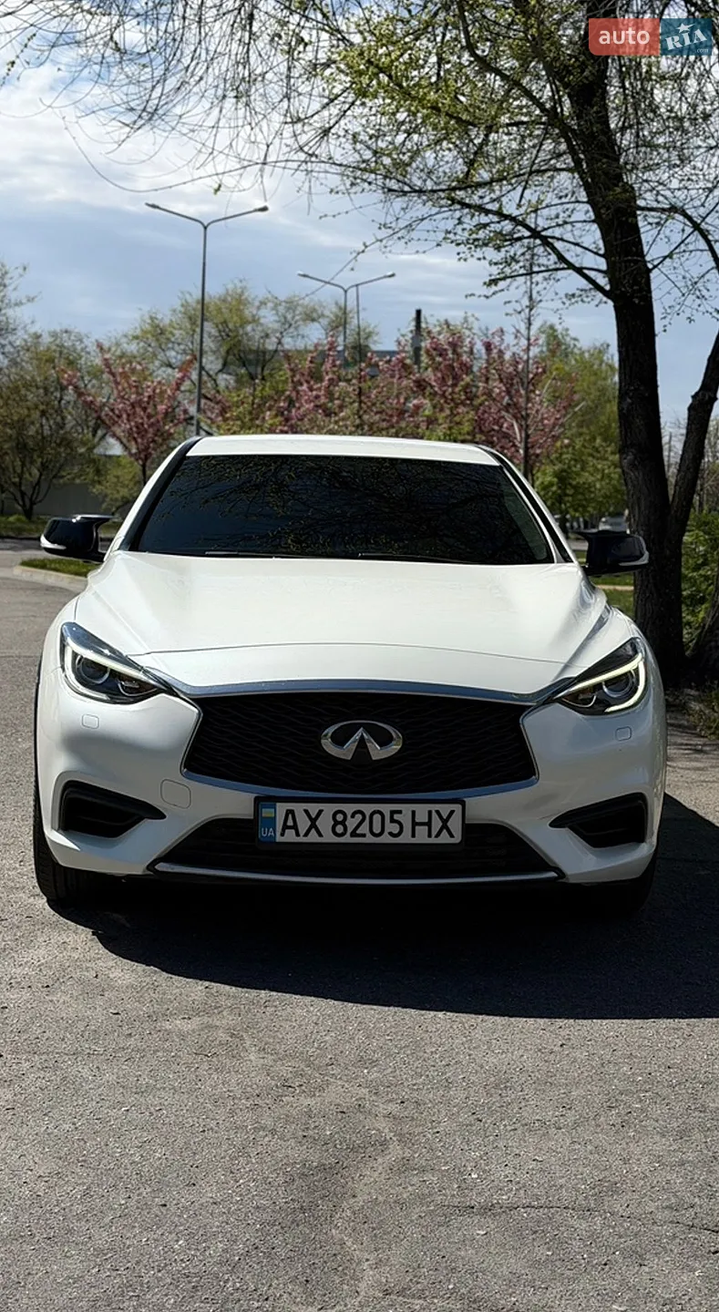 2017 Infiniti Q30 - мініатюра 2