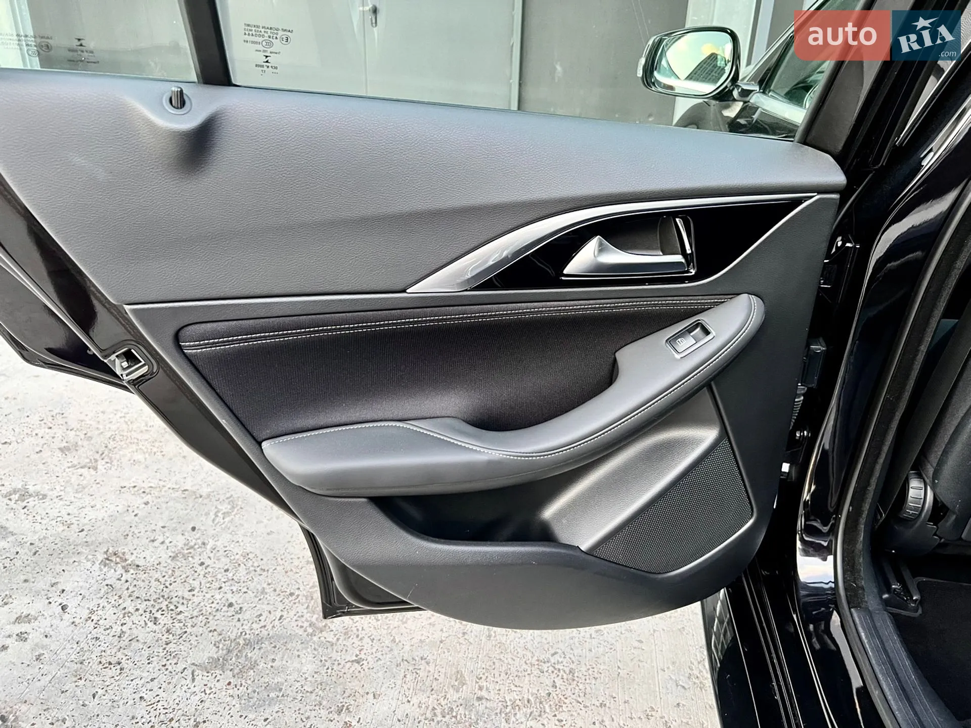 2017 Infiniti Q30 - мініатюра 42