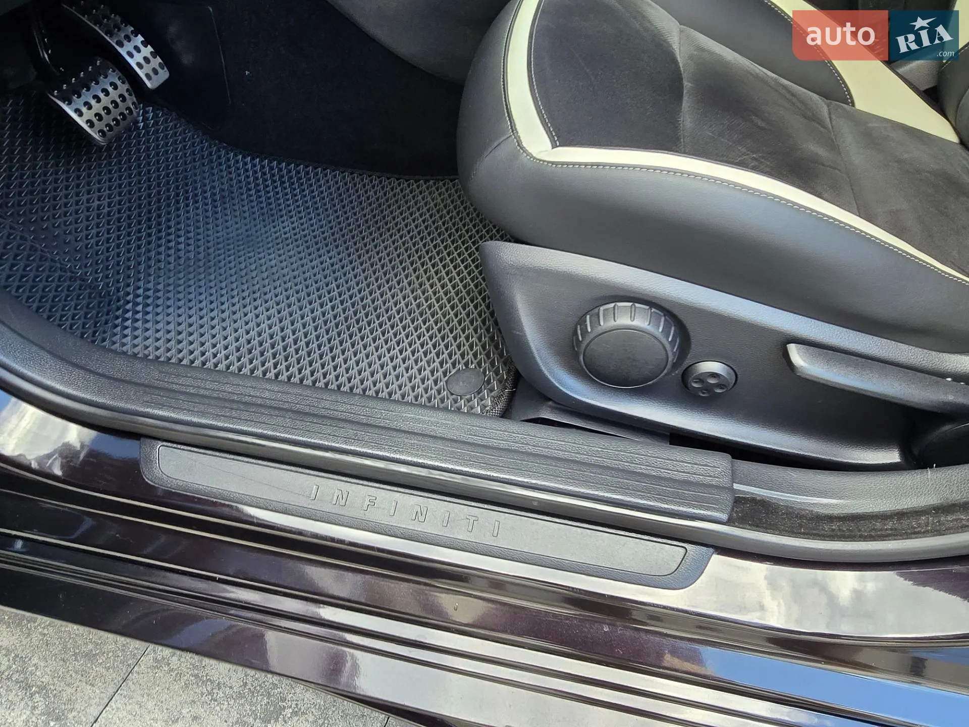 2016 Infiniti Q30 - мініатюра 18