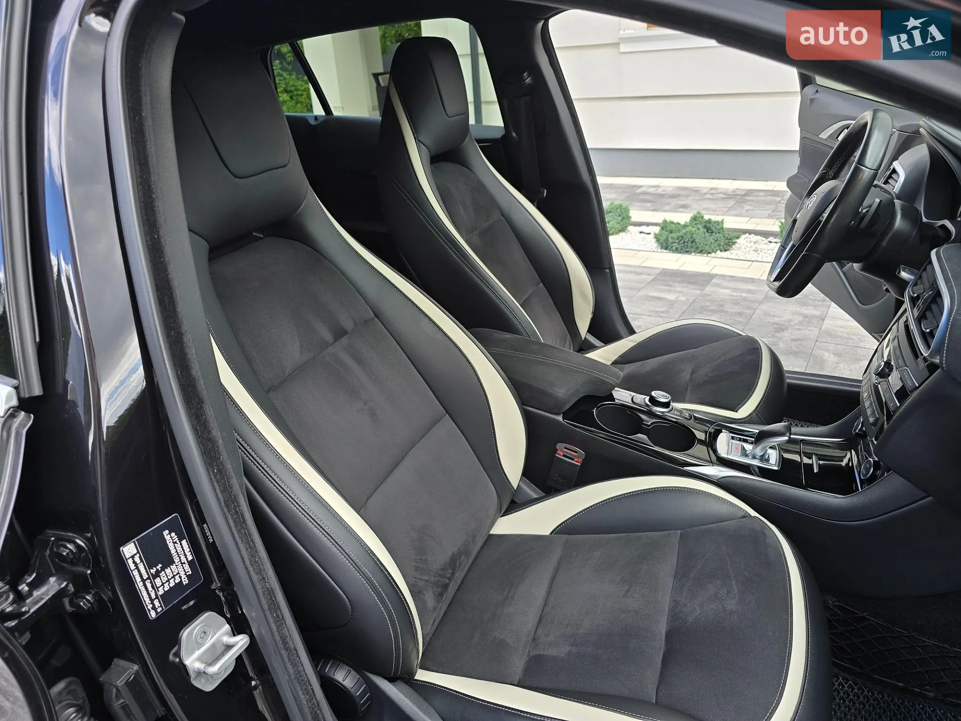2016 Infiniti Q30 - мініатюра 42
