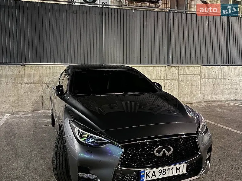 Infiniti Q30 2017
