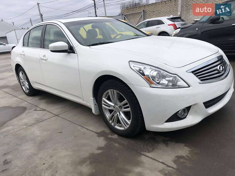 Infiniti Q40 2014