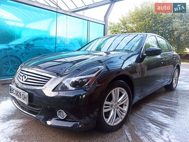 Седан Infiniti Q40 2014 в Львове