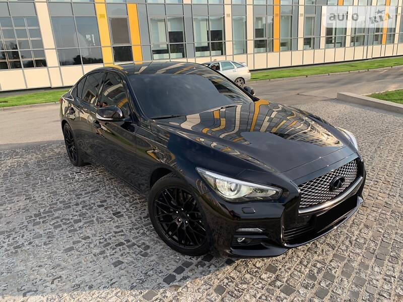 Седан Infiniti Q50 2016 в Дніпрі