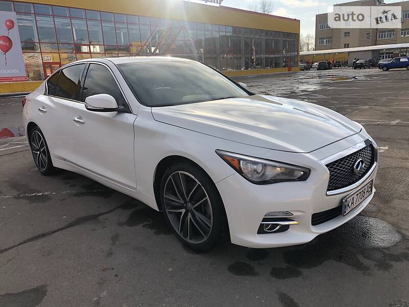 Седан Infiniti Q50 2015 в Житомирі