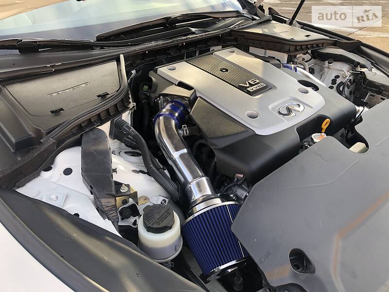 Седан Infiniti Q50 2015 в Житомирі