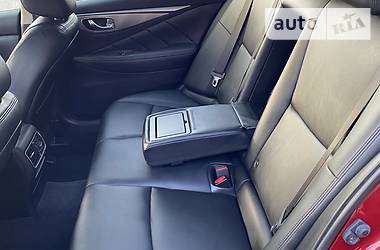 Седан Infiniti Q50 2014 в 
