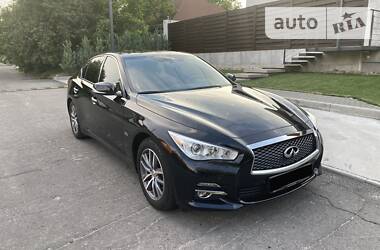 Седан Infiniti Q50 2013 в 