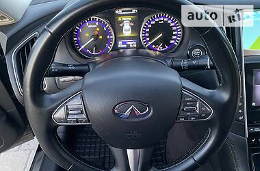 Седан Infiniti Q50 2013 в 