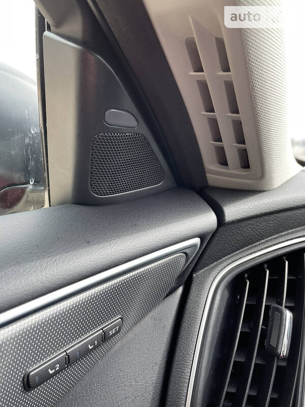 Седан Infiniti Q50 2016 в Романове