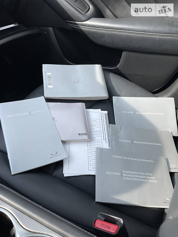 Седан Infiniti Q50 2016 в Романове