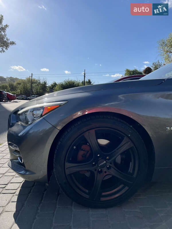 Седан Infiniti Q50 2016 в Киеве