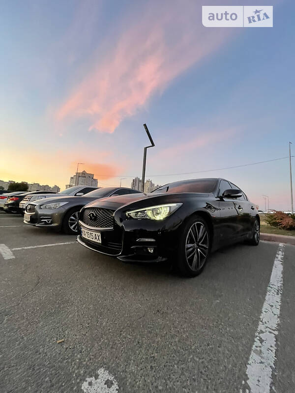 Infiniti Q50 LUXE