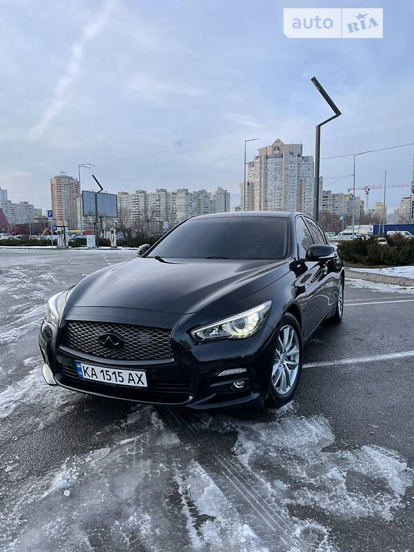 Infiniti Q50 LUXE