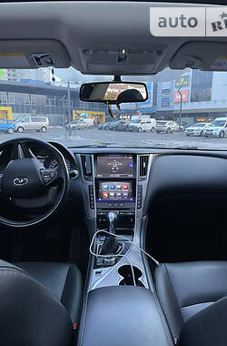 Infiniti Q50 LUXE