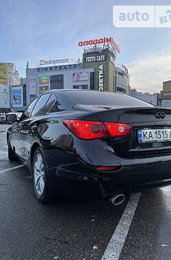 Infiniti Q50 LUXE