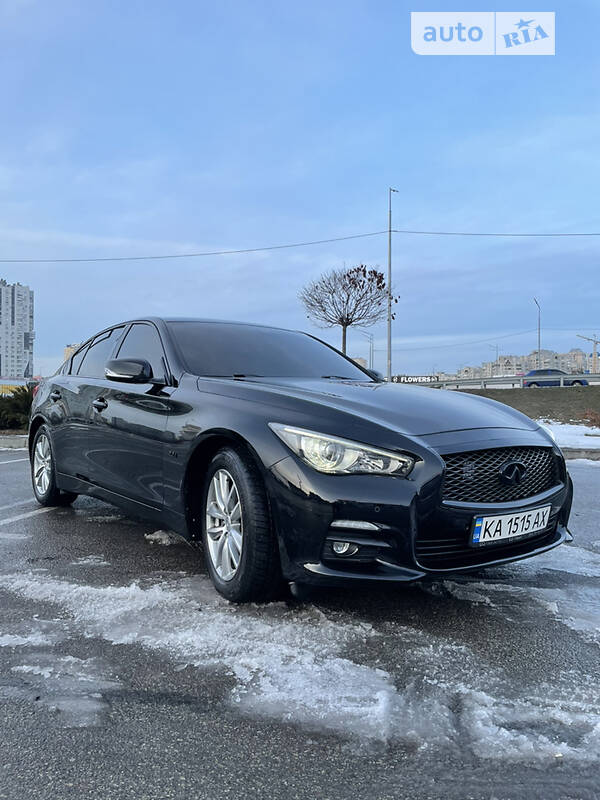 Infiniti Q50 LUXE