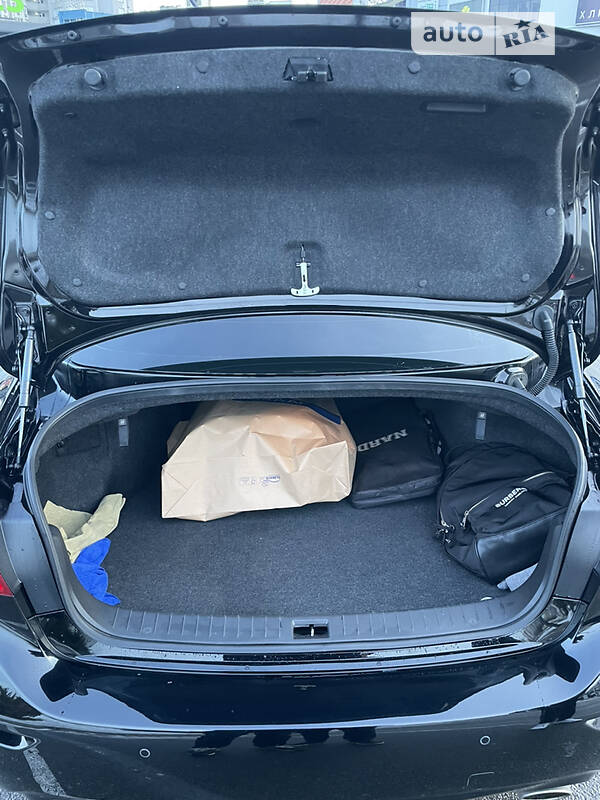 Infiniti Q50 LUXE