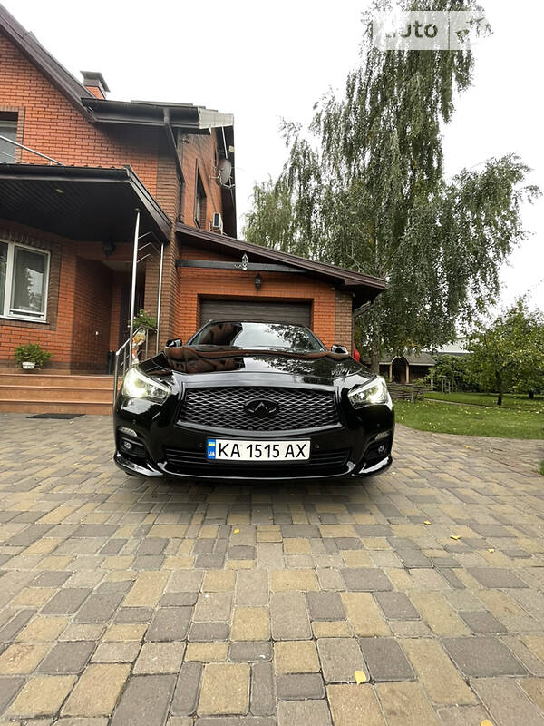 Infiniti Q50 LUXE