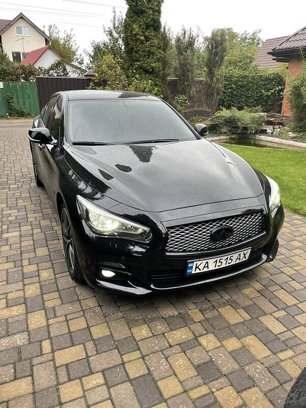 Infiniti Q50 LUXE