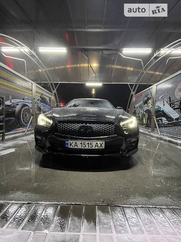 Infiniti Q50 LUXE