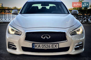 Седан Infiniti Q50 2015 в Киеве