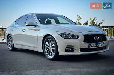 Седан Infiniti Q50 2015 в Киеве