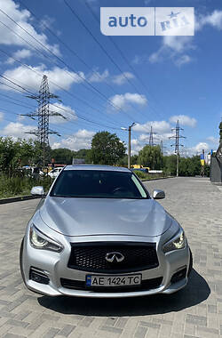 Седан Infiniti Q50 2015 в Днепре