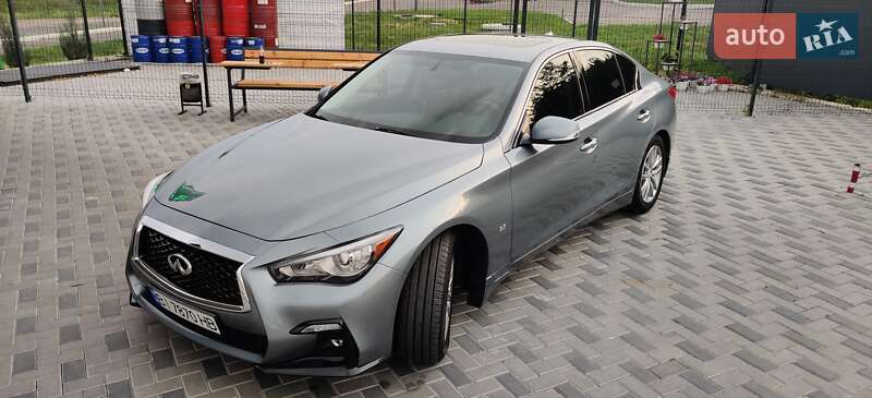 Седан Infiniti Q50 2014 в Полтаві