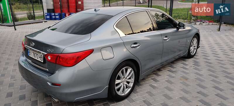 Седан Infiniti Q50 2014 в Полтаві