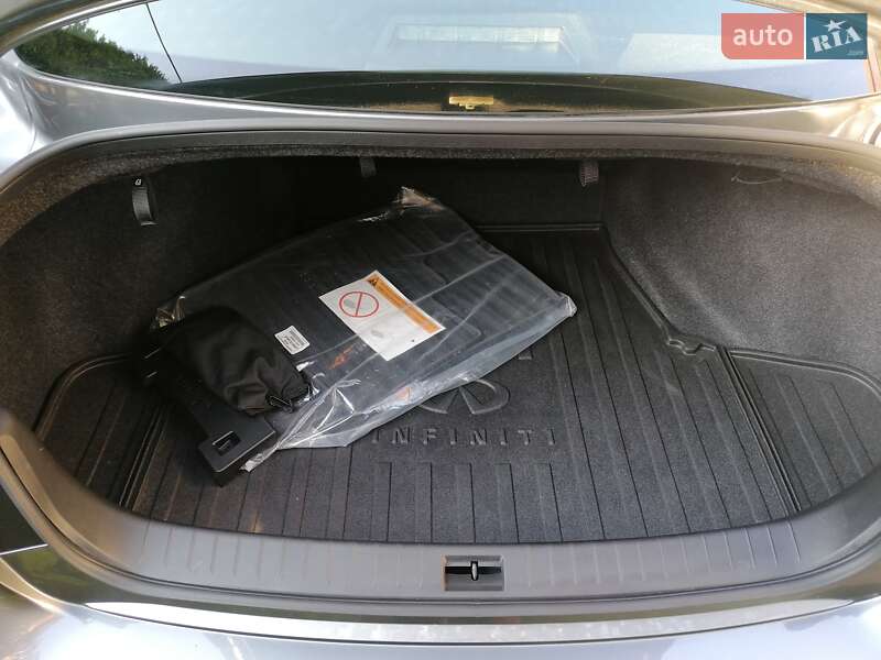 Седан Infiniti Q50 2020 в Львове