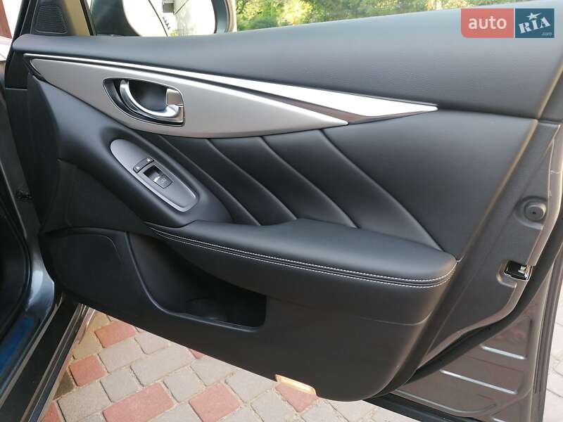 Седан Infiniti Q50 2020 в Львове