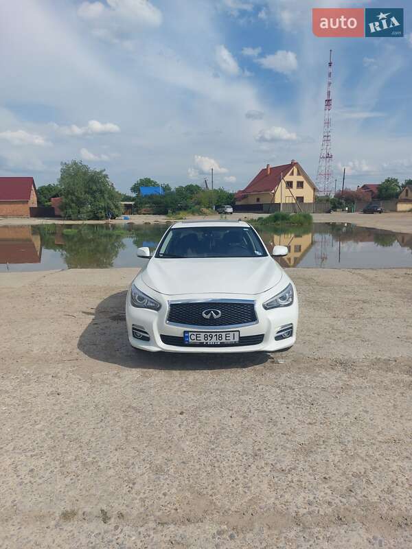 Седан Infiniti Q50 2016 в Новодністровську