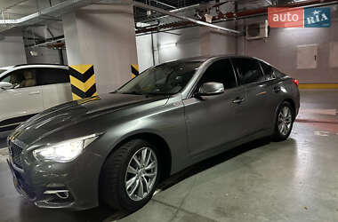 Седан Infiniti Q50 2016 в 