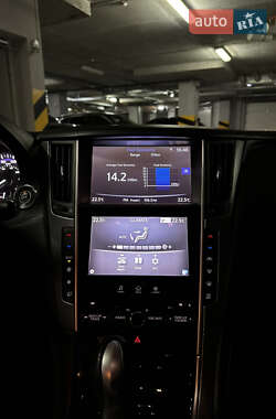 Седан Infiniti Q50 2016 в 