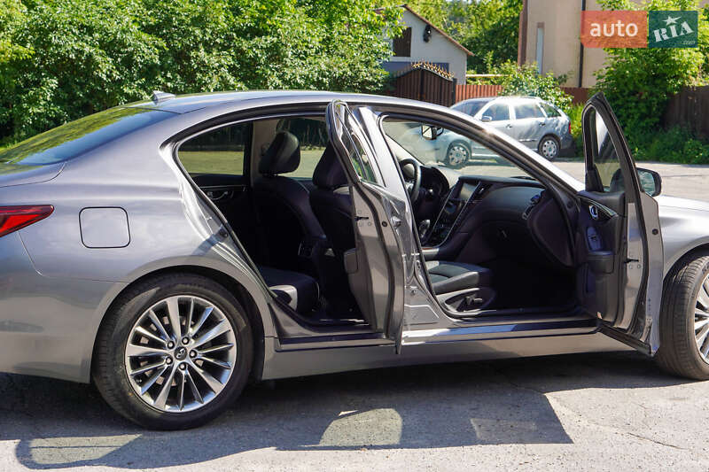 Седан Infiniti Q50 2018 в Житомире