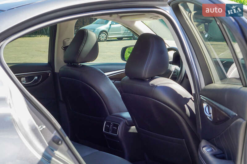 Седан Infiniti Q50 2018 в Житомире