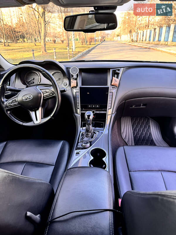 Седан Infiniti Q50 2018 в Одессе