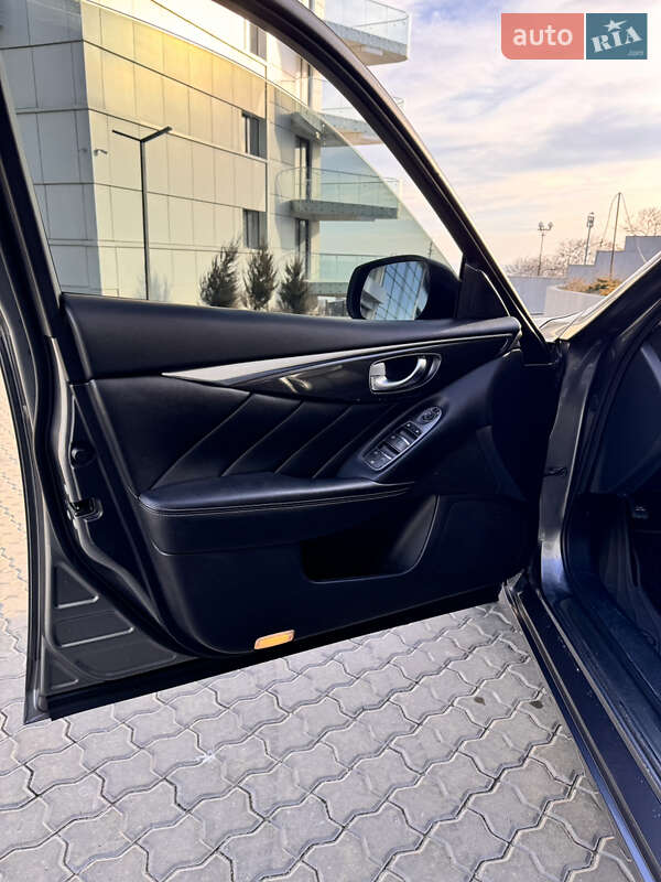 Седан Infiniti Q50 2018 в Одессе