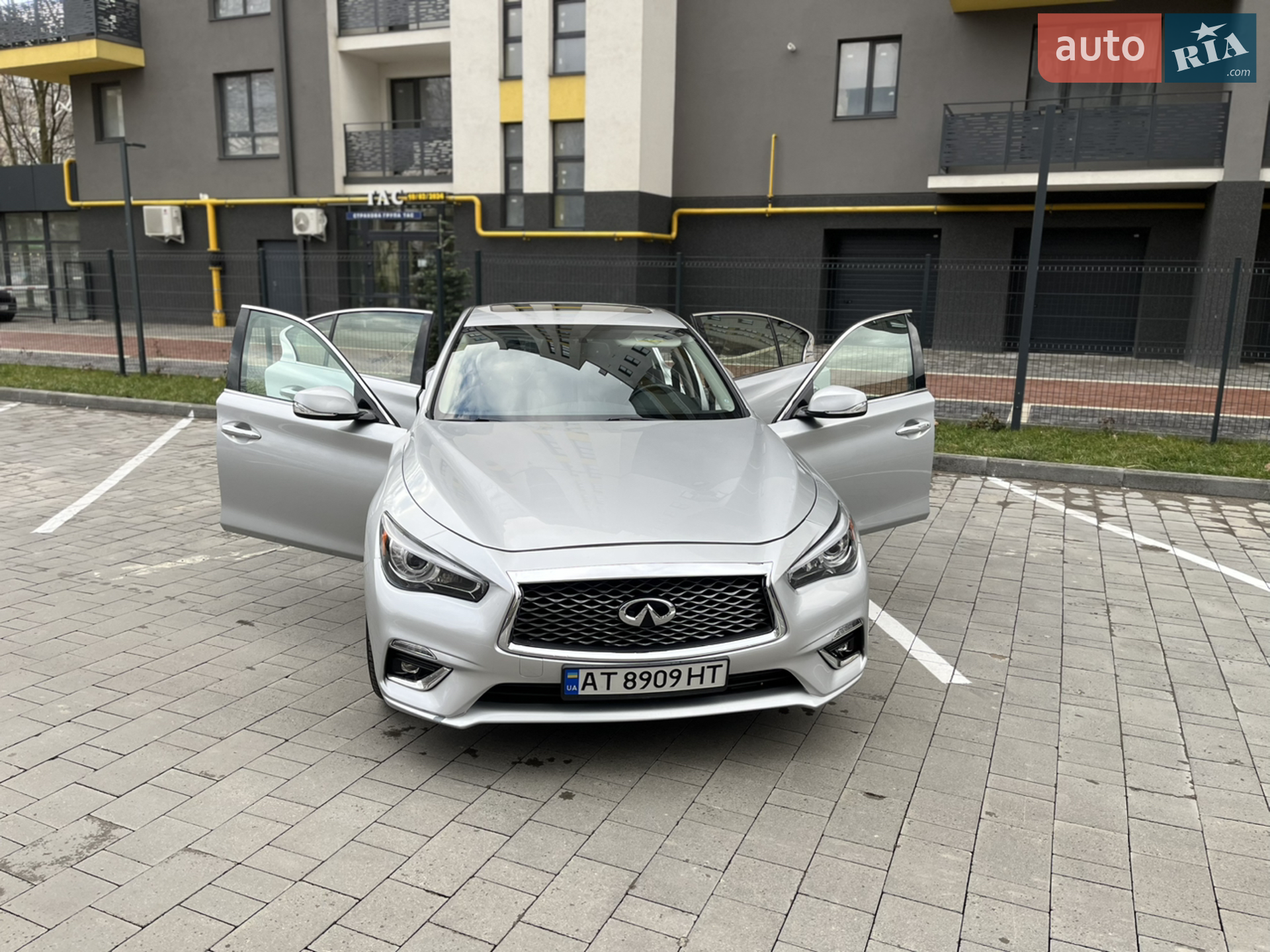 2017 Infiniti Q50 - мініатюра 3