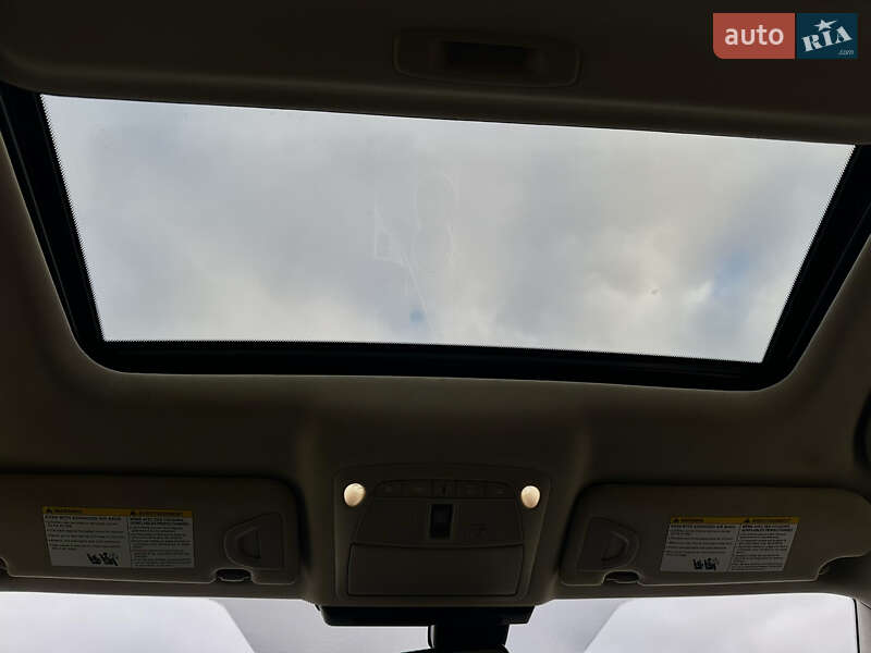 Седан Infiniti Q50 2016 в Києві