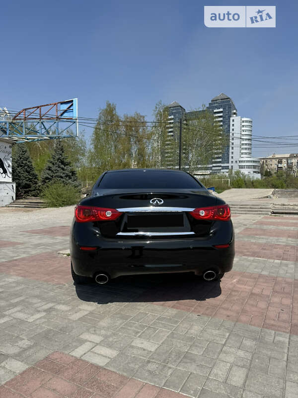 Седан Infiniti Q50 2014 в Запоріжжі