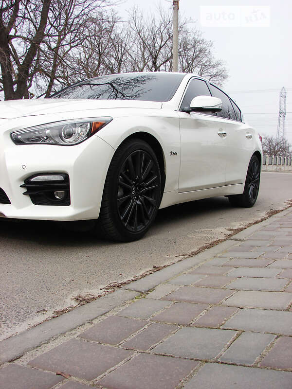 Седан Infiniti Q50 2016 в Одессе