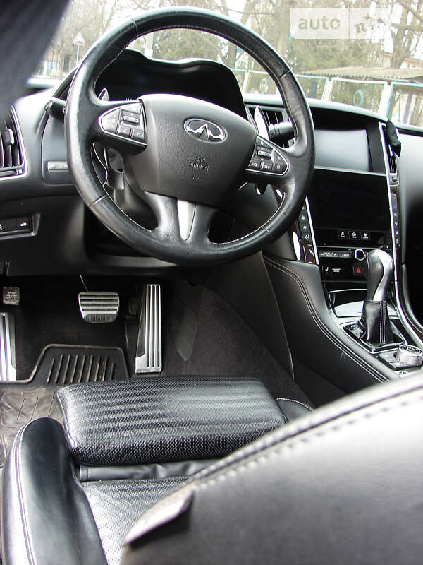 Седан Infiniti Q50 2016 в Одессе