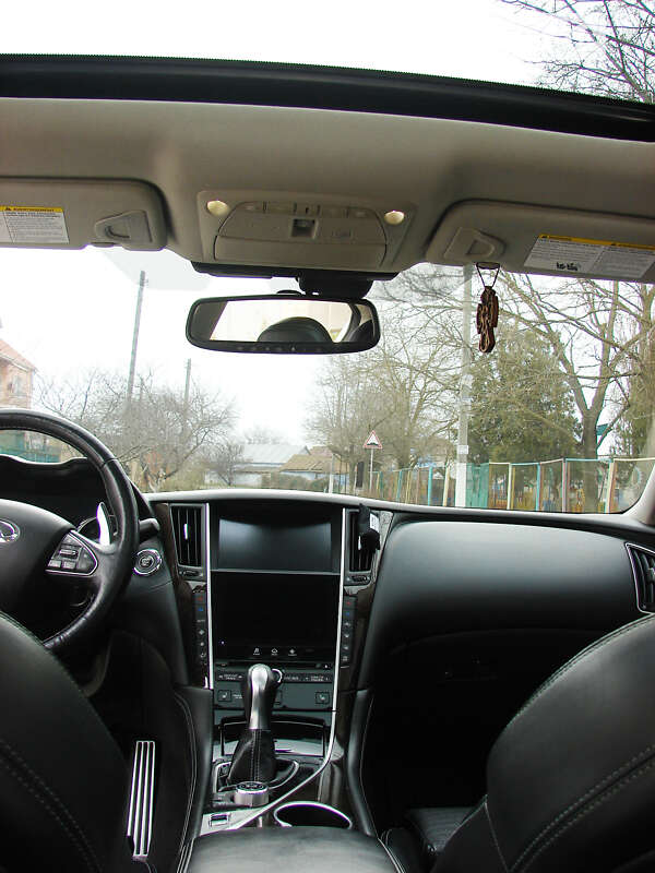 Седан Infiniti Q50 2016 в Одессе