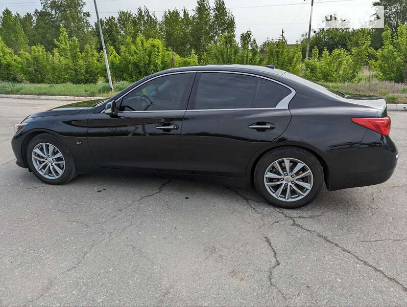 Седан Infiniti Q50 2015 в Харькове