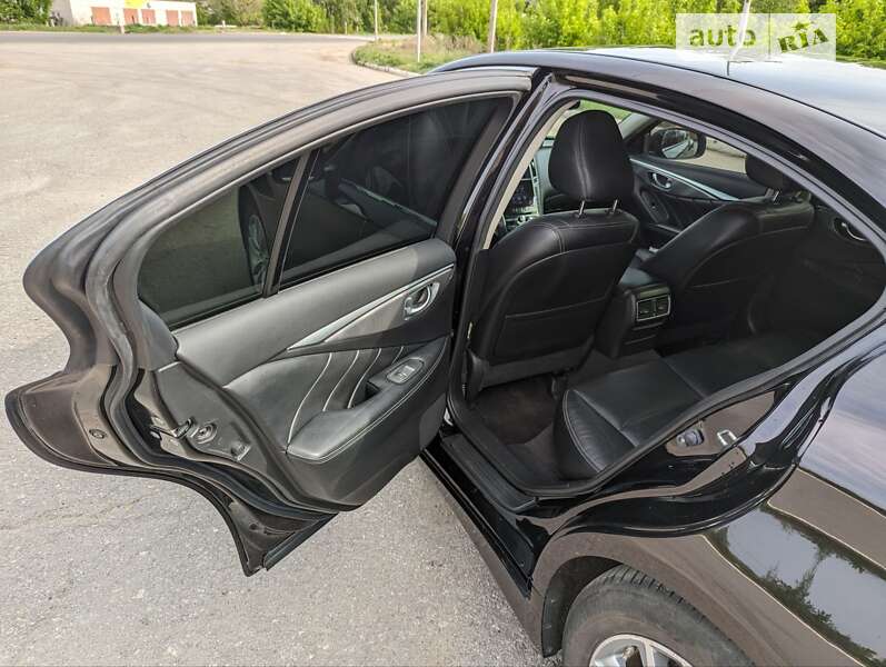 Седан Infiniti Q50 2015 в Харькове