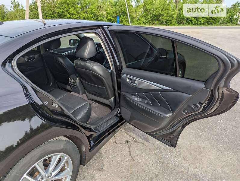 Седан Infiniti Q50 2015 в Харькове