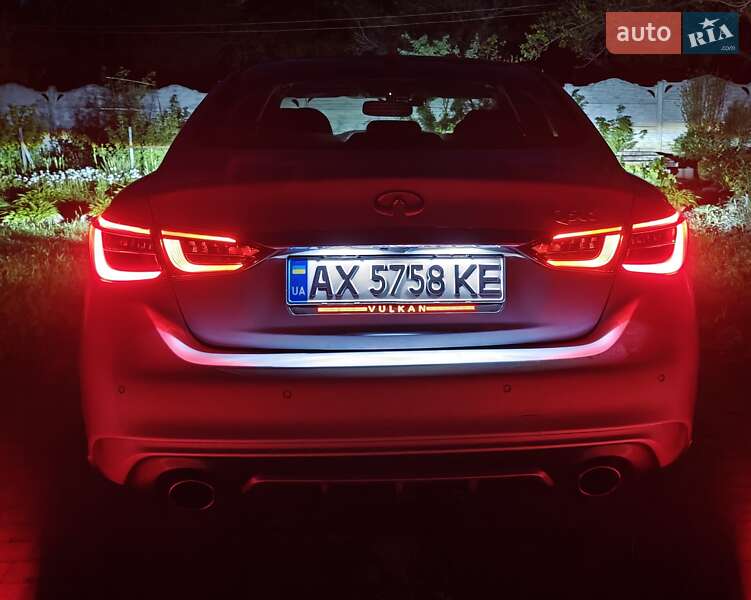 Седан Infiniti Q50 2016 в Чернигове